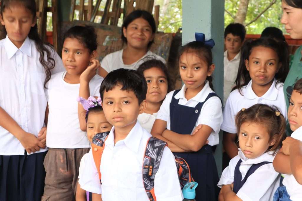 Apadrinamiento de Niños o Escuelas 2025